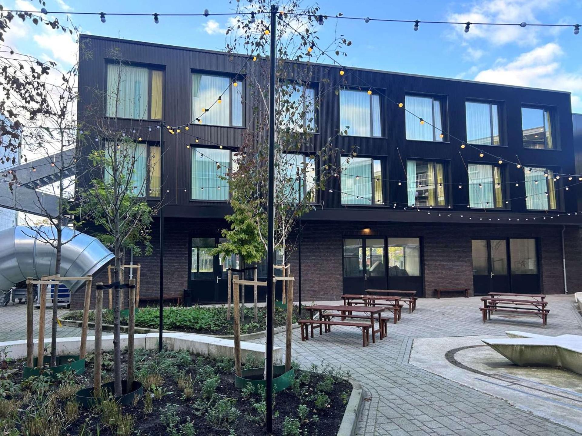Moloko, Modern Designed Sleep & Shower Hotel In City Center, Digital Key By Sms Enschede Exteriör bild