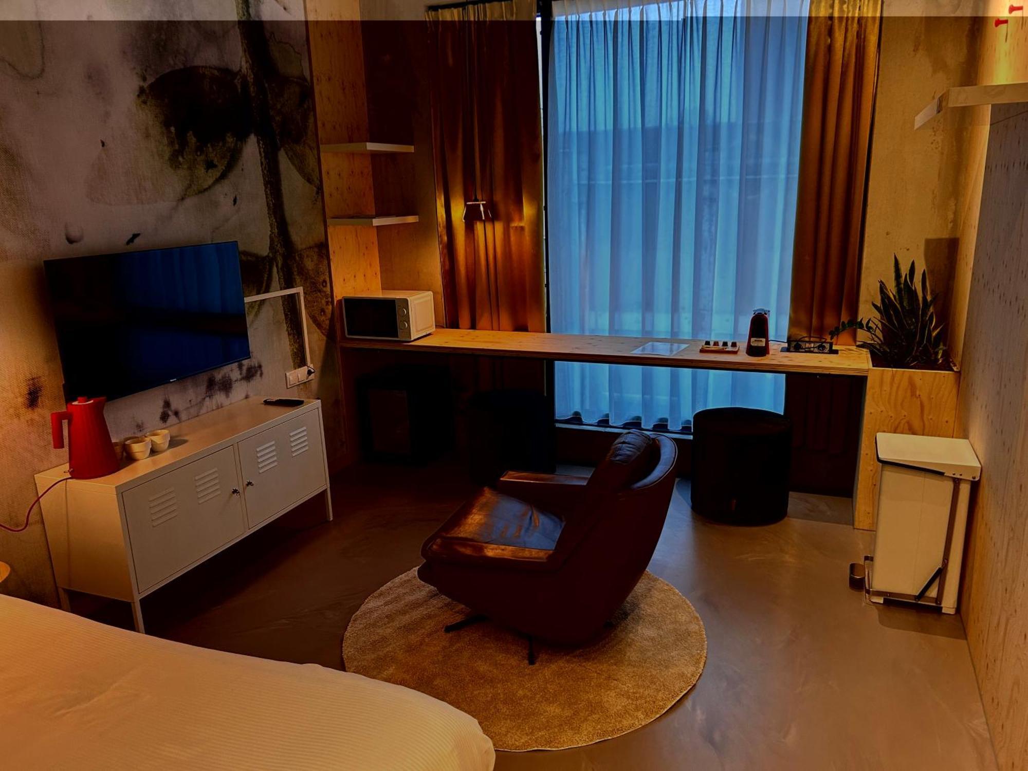 Moloko, Modern Designed Sleep & Shower Hotel In City Center, Digital Key By Sms Enschede Exteriör bild