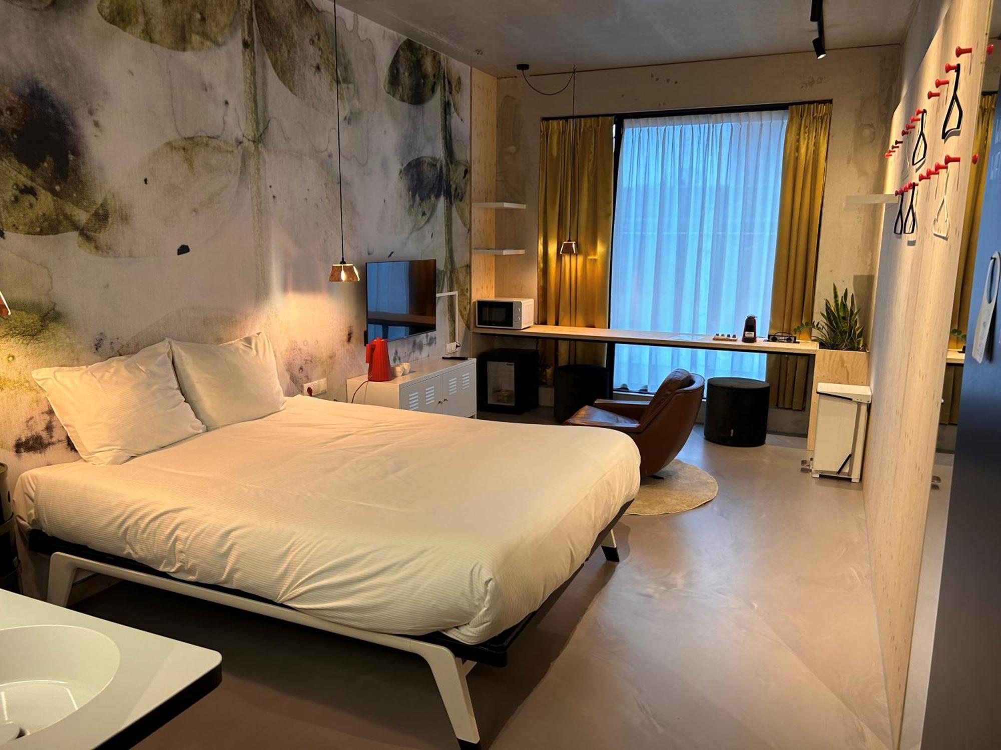 Moloko, Modern Designed Sleep & Shower Hotel In City Center, Digital Key By Sms Enschede Exteriör bild